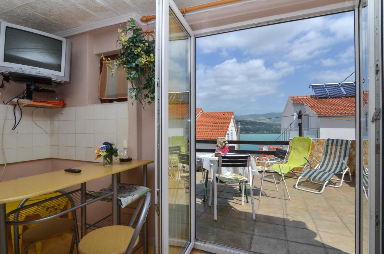 Apartmani Kate Трогир Екстериор снимка