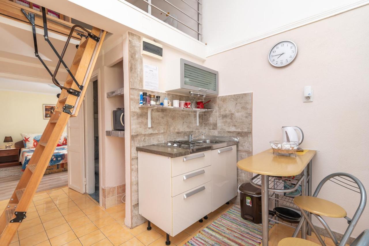 Apartmani Kate Трогир Екстериор снимка