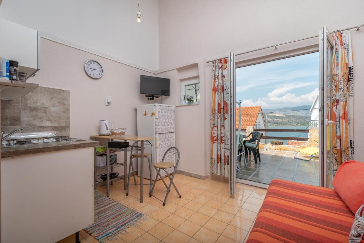 Apartmani Kate Трогир Екстериор снимка